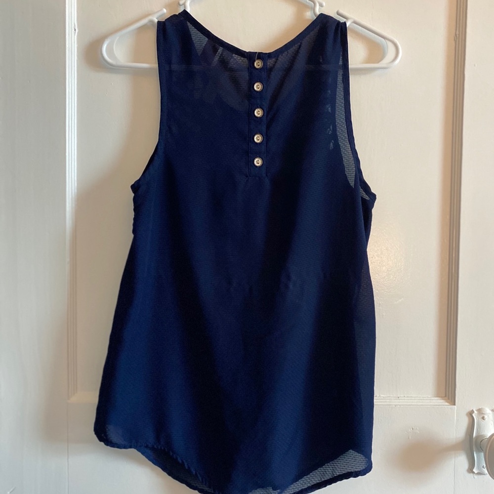 Lightweight Sleeveless Tee